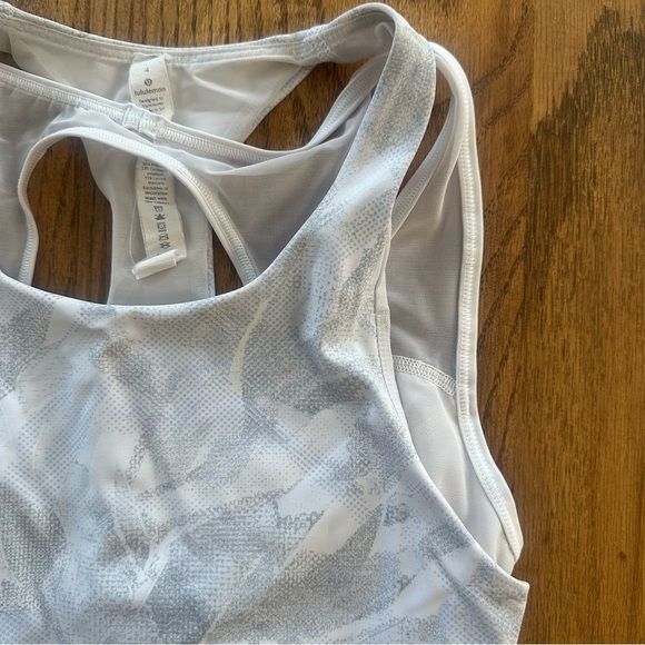 Lululemon Double Lined Tank Bra Size 4 White Multi Mesh Sporty Athletic Top - Picture 2 of 8